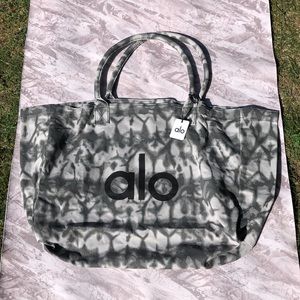 ALO Yoga Grey Tie Dye Shopper Tote NWT